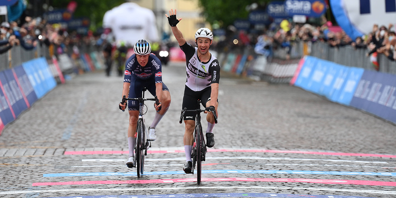 Campenaerts Gana La Etapa 15 Del Giro De Italia Bernal Sigue En Maglia Rosa Giro D Italia 2021